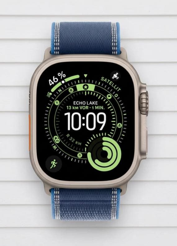 46 % Akku – Smartwatch mit rundem Trainingsdisplay und blauem Armband, zeigt 10:09 Uhr und Lauf-Tracking an
