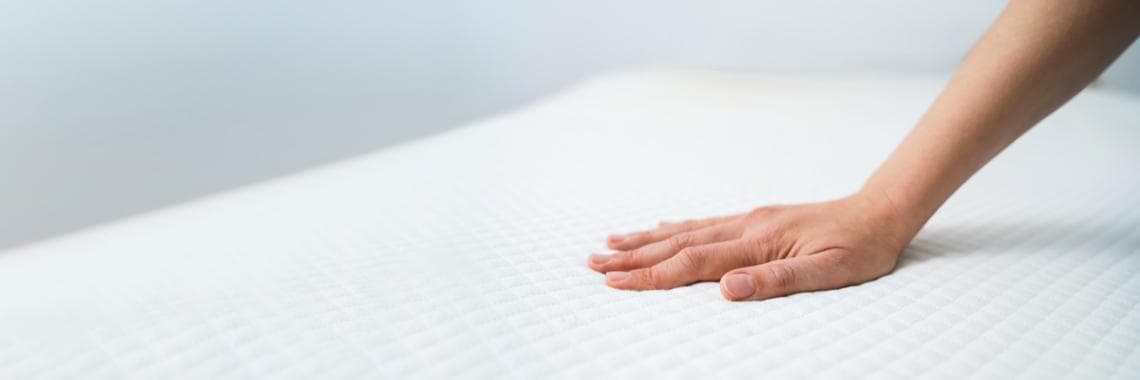 Matratze auf den Boden legen