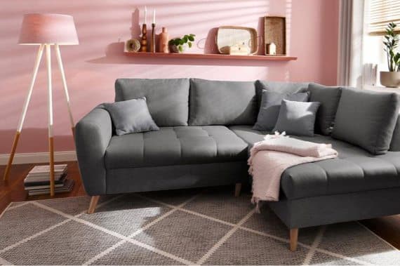 Sofas in Grau & Rosa