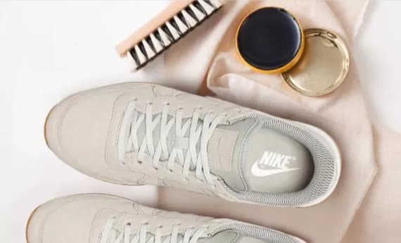 Wildlederschuhe reinigen