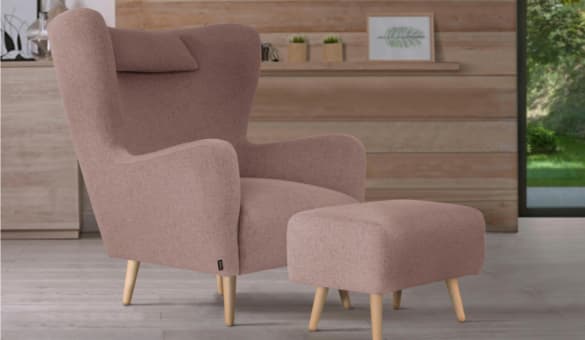 Sessel mit Hocker