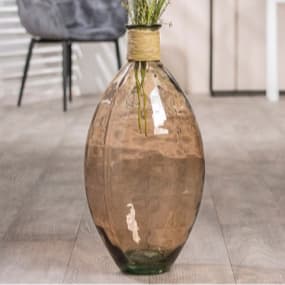 Bodenvasen aus Glas