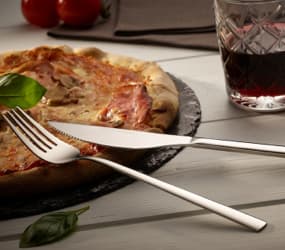 Silberne Besteck-Sets