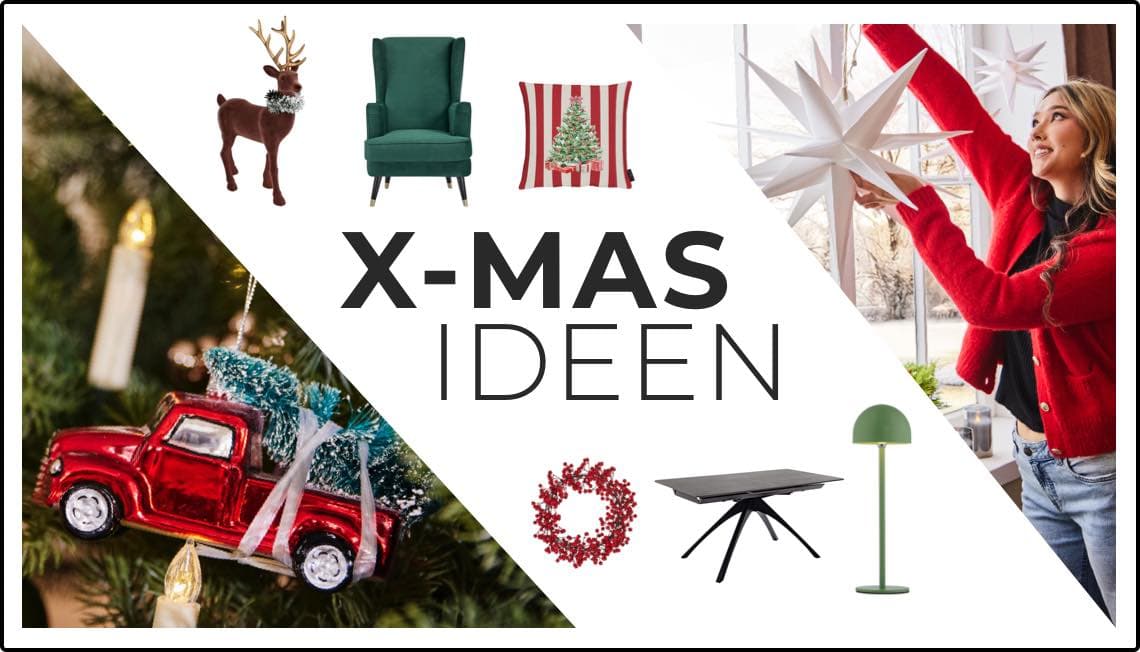 X-MAS IDEEN – Frau in rotem Pulli dekoriert Fenster, Hirschfigur, grüner Sessel, gestreiftes Kissen, roter Truck, Kranz, Tisch, Lampe