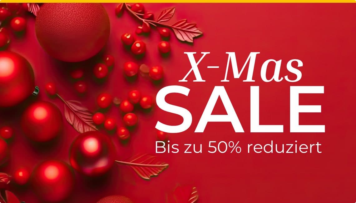 X-Mas Sale bis zu 50% reduziert – rote Weihnachtskugeln und Zweige auf rotem Hintergrund