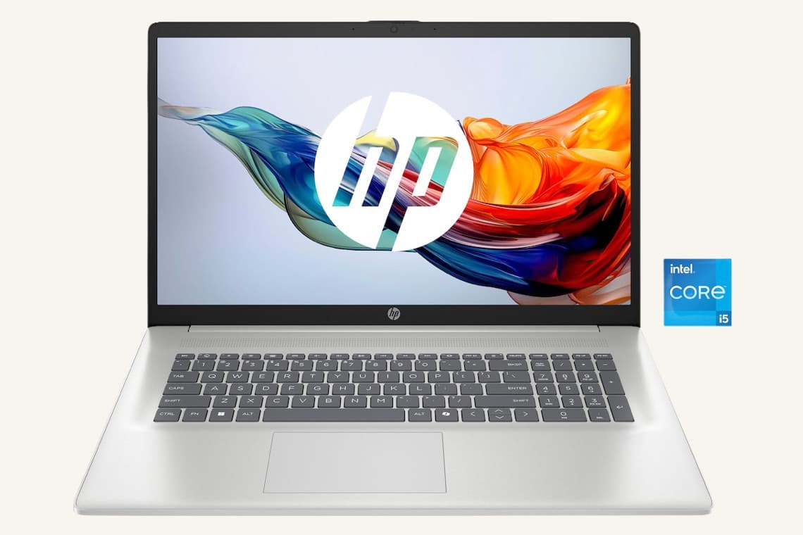 HP Laptop geöffnet von vorn, Display mit bunter Farbfläche und HP Logo, rechts daneben Intel Core i5 Symbol