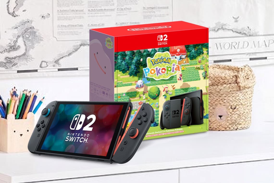 Nintendo Switch 2 – Konsole mit Controllern vor Spielebundle-Box mit Pokémon Pokopia Motiv