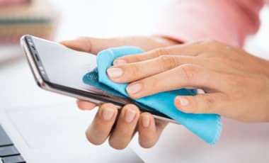 Smartphone reinigen: Tipps & Tricks
