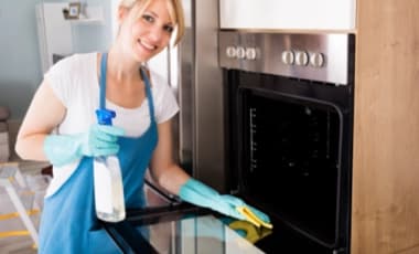 Herd & Backofen reinigen: Tipps für saubere Geräte
