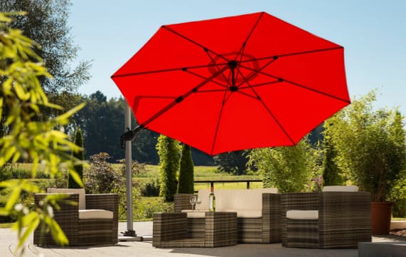Sonnenschirme rot