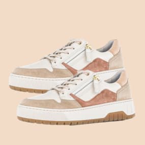 Sneaker