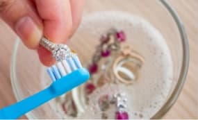 Schmuck reinigen