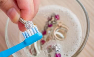 Schmuck reinigen