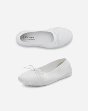 Weiße Ballerinas