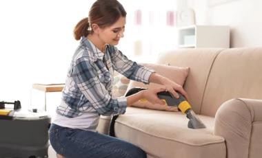 Tipps zum Polstermöbel reinigen & pflegen