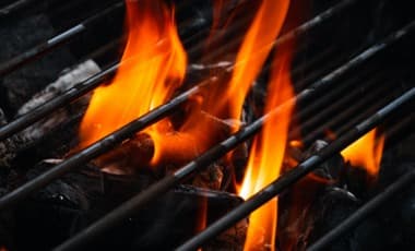 Grill einbrennen