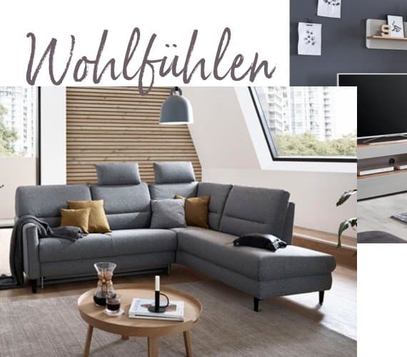 Wohnzimmer mit Dachschräge