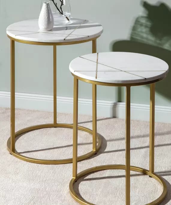 Beistelltische mit Marmorplatte