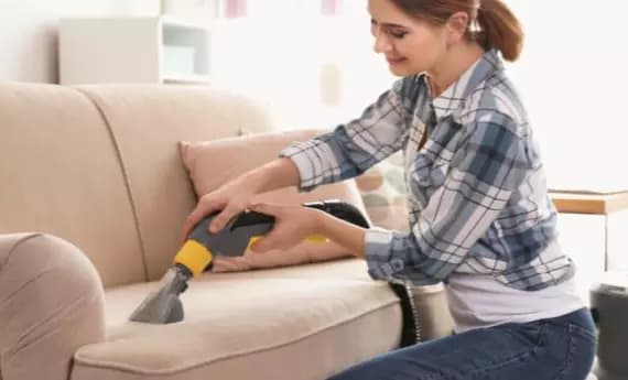 Tipps zum Polstermöbel reinigen & pflegen