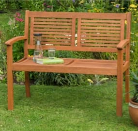 Holzbänke Garten