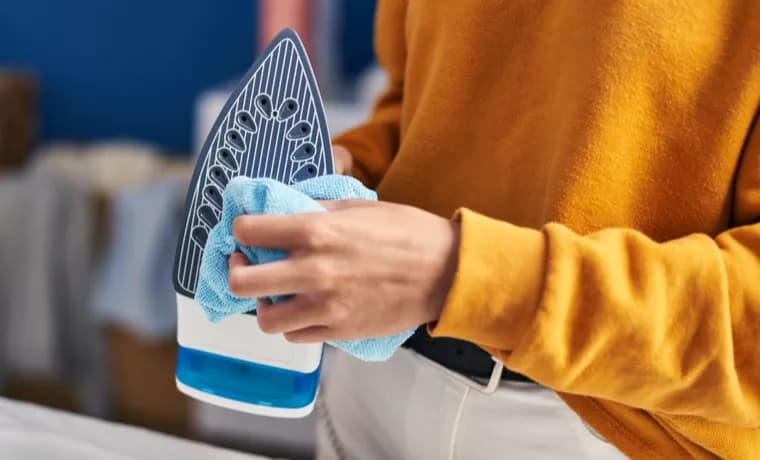 Bügeleisen entkalken