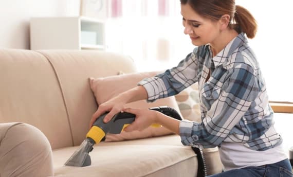 Polstermöbel reinigen