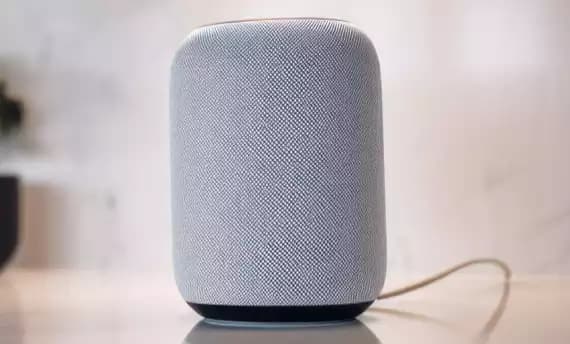 Lautsprecher anschliessen