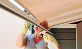 Markise, Sonnensegel & Sonnenschirm reinigen