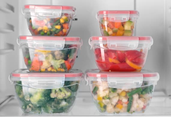 Gefäße im Kühlschrank