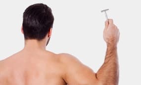 So funktioniert Rückenrasur