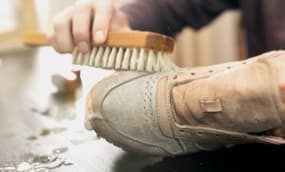 Schuhe reinigen und pflegen