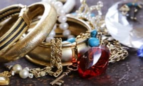 Welcher Schmuck färbt nicht ab?