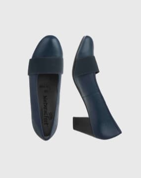 Blaue Pumps