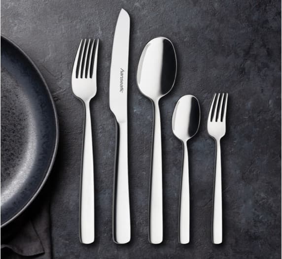 Silberne Besteck-Sets