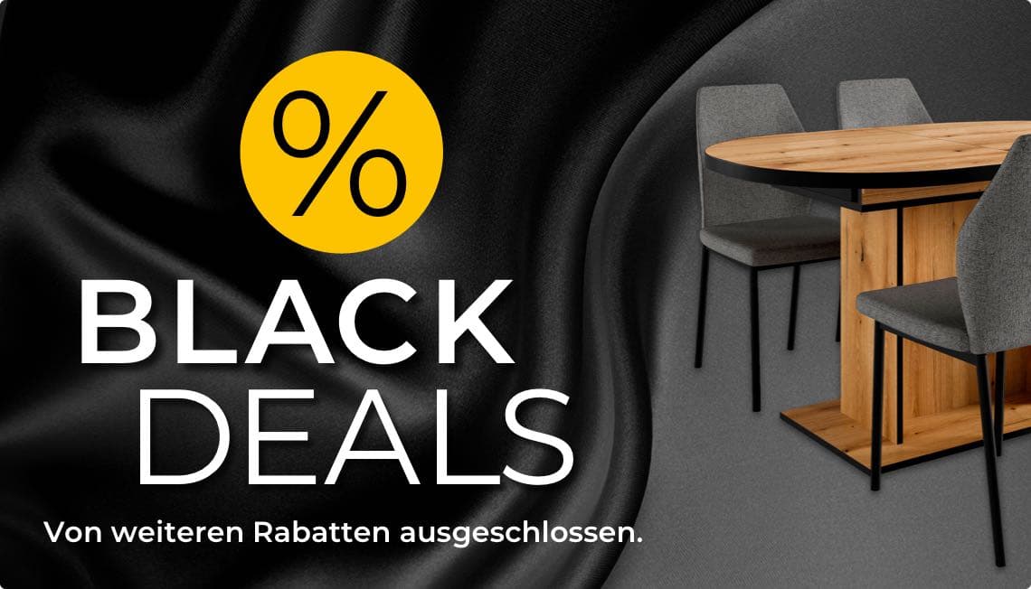 Black Deals – Von weiteren Rabatten ausgeschlossen. Holztisch mit grauen Stühlen vor schwarzem Stoffhintergrund.