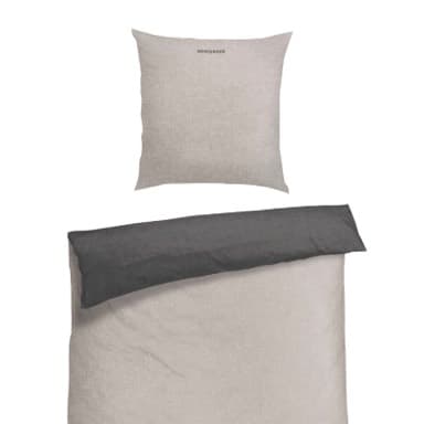 Beiges Bettwäsche-Set mit grauer Decke und Kissen