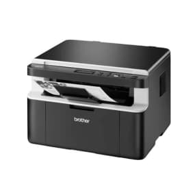 Schwarzer Brother-Drucker mit Papierausgabe und Bedienfeld auf der Oberseite.