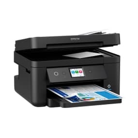 Schwarzer Epson-Drucker mit Scan-Funktion druckt farbiges Dokument.
