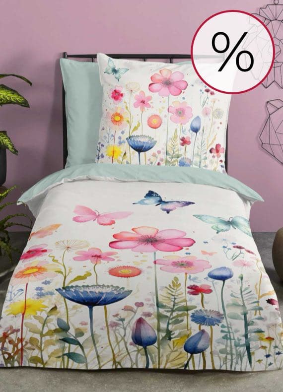 Prozentzeichen-Angebot – Bettwäsche mit bunten Blumen und Schmetterlingen vor lila Wand