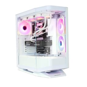 Gaming-PC mit weißem Gehäuse und bunter LED-Beleuchtung, sichtbare Komponenten durch Glaspanel