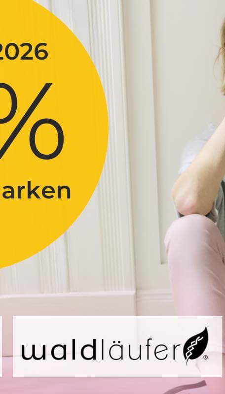 waldläufer – Frau in rosa Hose sitzt am Boden, links großer gelber Kreis mit Prozentzeichen und Jahreszahl 2026