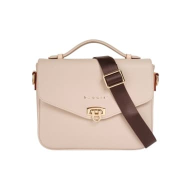 Beige Handtasche mit kurzem Henkel und dunkelbraunem Schulterriemen vor weißem Hintergrund