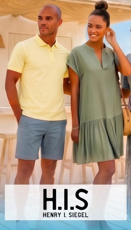 Bis 20.07. 22% auf H.I.S Henry I. Siegel – Mann in Poloshirt und Shorts neben Frau im lockeren Kleid, beide stehen entspannt nebeneinander