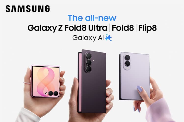 The all-new Galaxy Z Fold8 Ultra, Fold8, Flip8 – drei gefaltete Galaxy-Smartphones werden in Händen präsentiert