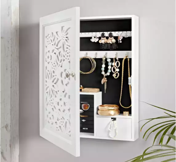 Ketten-Aufbewahrung: Tipps für wertvollen Schmuck