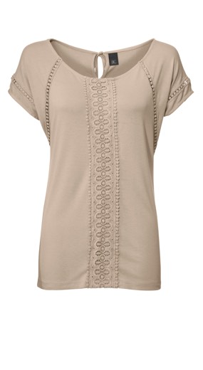 Nudefarbene Shirts