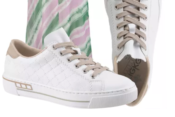 Sneaker