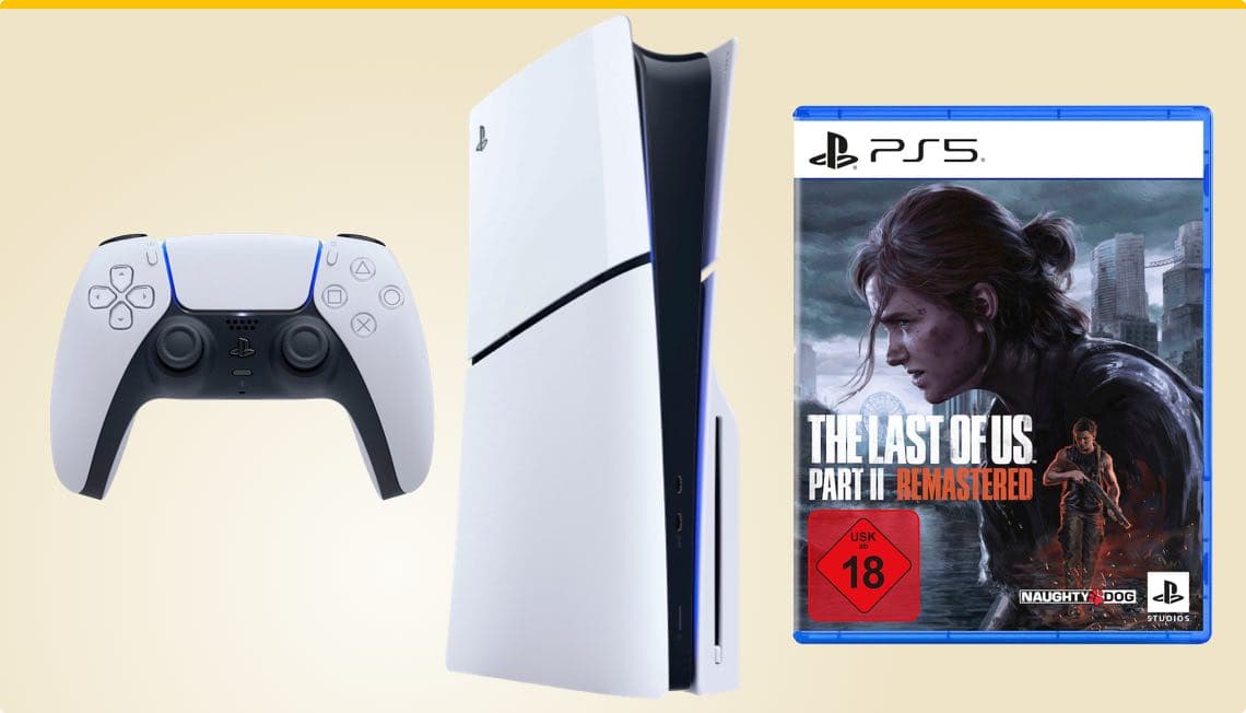 The Last of Us Part II Remastered für PS5 – Spielhülle neben weißer PlayStation 5 und weißem DualSense-Controller
