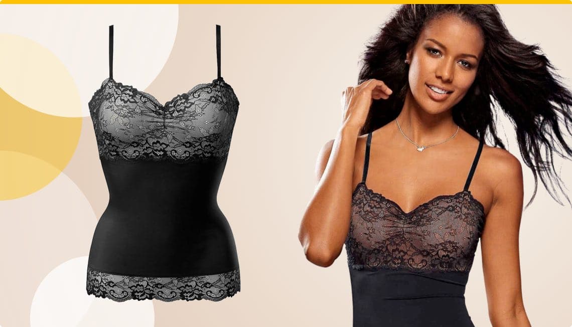 Schwarzes Spitzen-Top – Vorderansicht und Frau trägt schwarzes Spitzen-Top, hält ihre Haare zurück