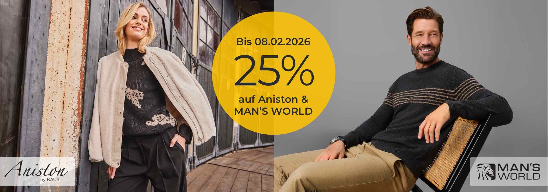 Bis 08.02.2026 25 % auf Aniston & MAN'S WORLD – Frau im schwarzen Pullover und beigefarbener Jacke, Mann im grauen Pullover auf Stuhl
